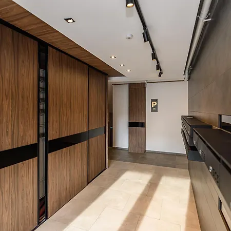 Mountain View & Sunset - Underground Parking Apartment Brasov